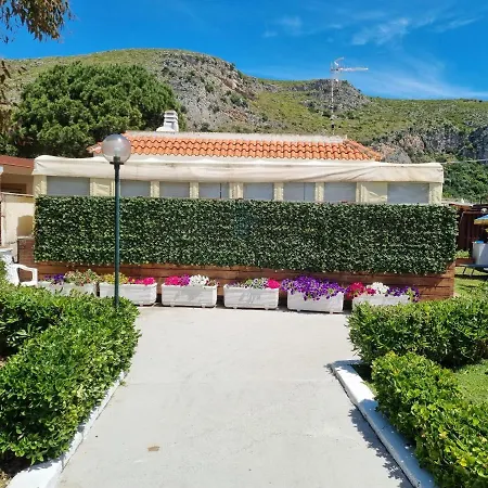 Rifa Bed & Breakfast