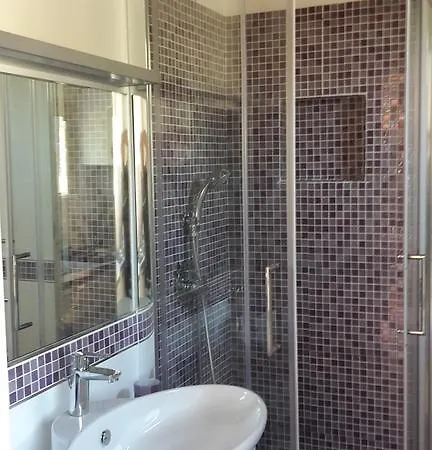 فندق مبيت وإفطار Rifa 4*